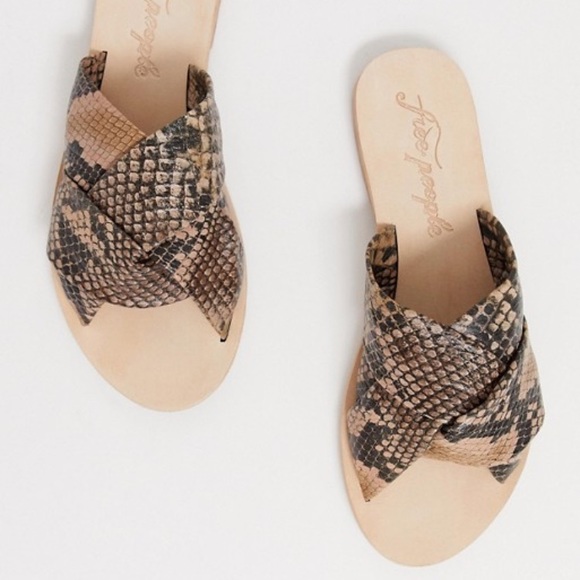 Beautiful ☀️Free People ☀️Rio Vista Snakr Slider - Picture 2 of 4